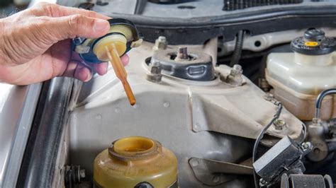 Power Steering Fluid Leak When Car Is Off: Symptoms and Fixes